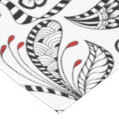 Elegante zwart-wit bloemen & harten tafelkleed (Gekanteld)