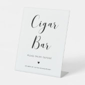 Elegante zwart-wit bruiloft sigaar bar reclamebord met voetstuk (Voorkant)