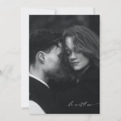 Elegante zwart-wit minimalistische trouwfoto kaart (Achterkant)