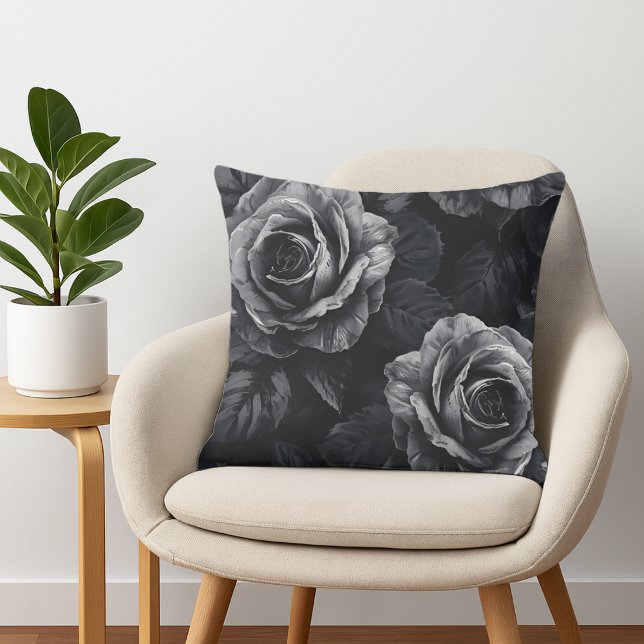 Elegante zwart-wit monochrome rozen kussen (Monochrome rose throw pillow)