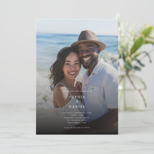 Elegante zwart-wit overlay foto bruiloft kaart (Staand voorkant)