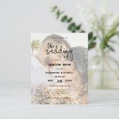 Elegante zwart-wit overlay foto bruiloft uitnodige (Staand voorkant)