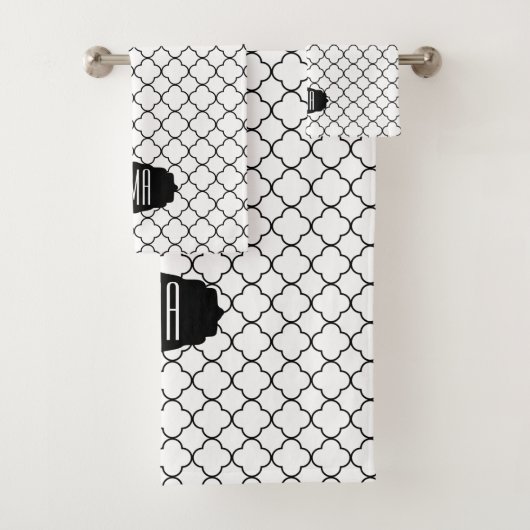 Elegante zwart-wit Quatrefoil Patronen Bad Handdoek (Insitu)