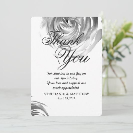 Elegante  zwart-wit rozenprint bedankkaart (Staand voorkant)