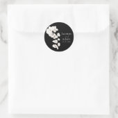 Elegante zwart-witte orchidee bruiloft ronde sticker (Tas)