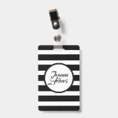 Elegante zwart-witte strepen badge (Voorkant met clip)