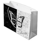 Elegante zwart-witte vlinder kalligrafie naam groot cadeauzakje (Achterkant Gekanteld)