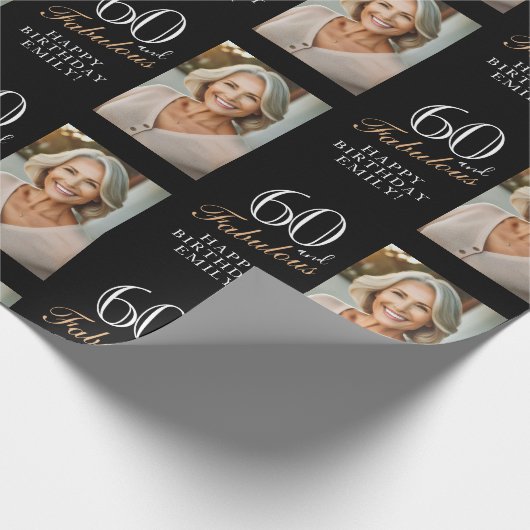 Elegante zwarte 60 en fantastische 60e verjaardag  cadeaupapier (Hoek)