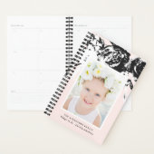 Elegante zwarte bloem op blos met naam en foto planner (Display)