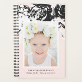 Elegante zwarte bloem op blos met naam en foto planner (Voorkant)
