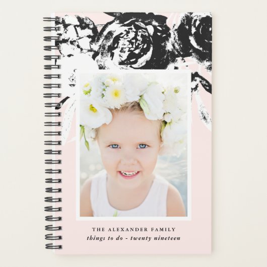 Elegante zwarte bloem op blos met naam en foto planner (Voorkant)