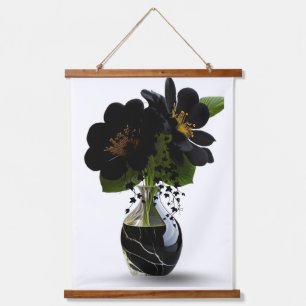 Elegante zwarte bloemboeket in marmeren vaas. hangend wandkleed
