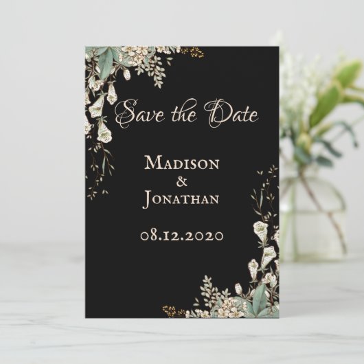 Elegante Zwarte Bloemrijke Script Bruiloft Save The Date (Staand voorkant)
