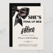 Elegante zwarte boog 60e verjaardag uitnodiging (Voorkant / Achterkant)