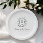 Elegante zwarte Chinoiserie Monogram Crest Wedding Papieren Bordje<br><div class="desc">Voeg een gepersonaliseerde, romantische touch toe aan uw huwelijksreceptie, verlovingsfeest, paardendouche of repetitiediner met Elegant Black Chinoiserie Victoriaans Floral-papieren borden. De elegante borden van het huwelijkspapier zijn voorzien van een ingewikkelde zwarte chinoiserie-kam rond de monogram-initialen van het paar. Je namen worden weergegeven in een klassiek zwart kalligrafiescript met je trouwdatum...</div>