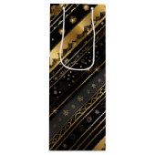 Elegante zwarte en gouden diagonale strepen wijn cadeautas (Voorkant)