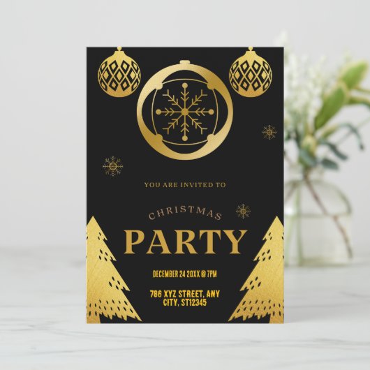 Elegante zwarte en gouden kerstfeestuitnodiging kaart (Staand voorkant)