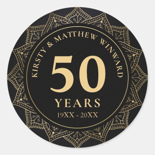 Elegante Zwarte en Gouden Mandala 50ste Verjaardag Ronde Sticker (Voorkant)