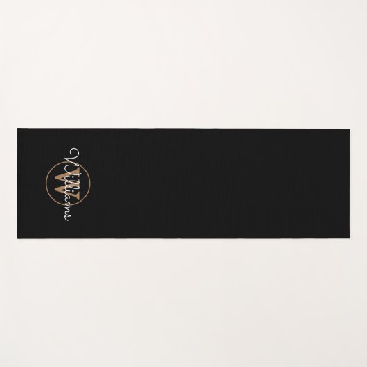 Elegante zwarte en gouden monogram yogamat (Voorkant (horizontaal))