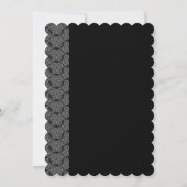 Elegante zwarte en witte monogram kant bruiloft kaart (Achterkant)