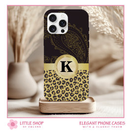 Elegante zwarte goud luipaardprint monogram iPhone 15 case