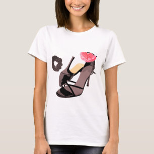 Elegante Zwarte Hoge Hakken & Anjer Kunst – Klasse T-shirt
