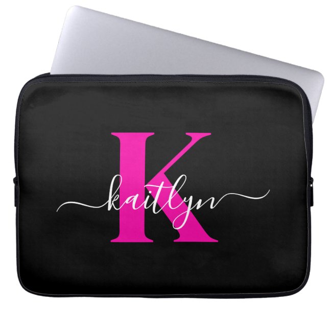 Elegante Zwarte Hot Pink Script Monogram Laptop Sleeve (Voorkant)