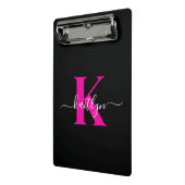 Elegante Zwarte Hot Pink Script Monogram Mini Klembord (Angled2)