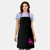 Elegante Zwarte Hot Pink Script Monogram Schort (Gedragen)