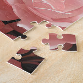 Elegante zwarte kat omringd door roze bloemen legpuzzel (Zijkant)