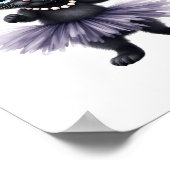 Elegante zwarte kattenballerina in paarse tutu poster (Hoek)