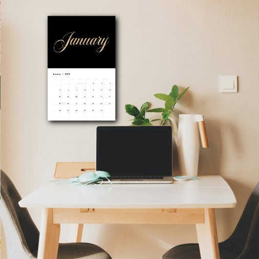 Elegante zwarte minimalist| gouden scriptletters kalender