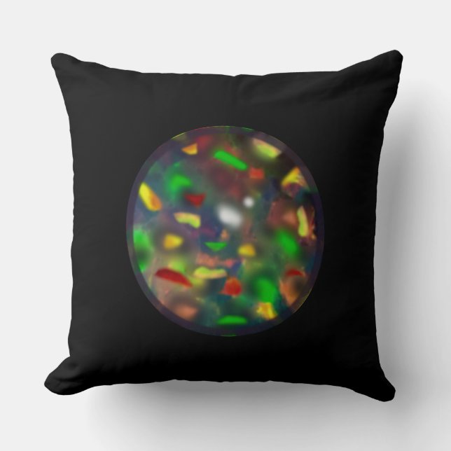 Elegante zwarte opal siersteen op zwart kussen (Voorkant)
