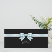 Elegante zwarte strik QR-code cadeaubon (Staand voorkant)