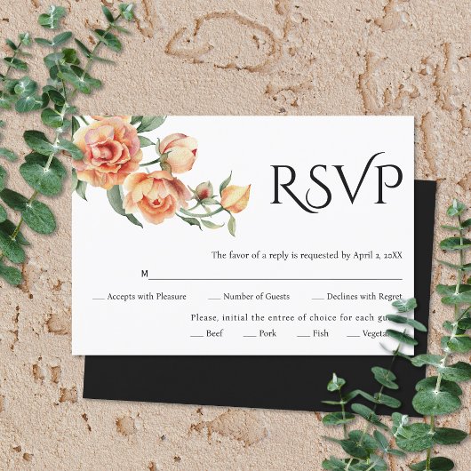 Elegante zwarte typografie en perzik pioenen bruil RSVP kaartje