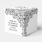 Elegante zwarte wervelingen & bloemen Quinceañera Bedankdoosjes (Achterkant)