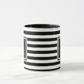 Elegante Zwarte Witte Streep Monogramnaam Mok (Midden)