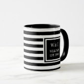 Elegante Zwarte Witte Streep Monogramnaam Mok (Voorkant rechts)