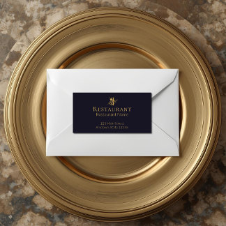 Elegantes Gourmet-Logo mit goldenem Besteck Etiket