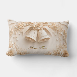 Elegantes Hochzeitsdesign mit Glocken und Rosen Kussen