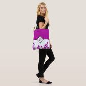 Elegantie Bloeit: Gepersonaliseerde Monogram Tote Bag (Op model)
