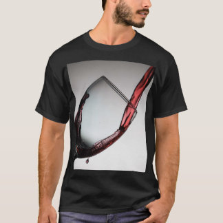 Elegantie in Motion T-Shirt: Wijnkunst gieten T-shirt