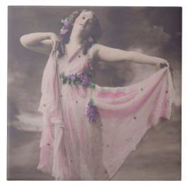 elegantie in roze bloemenjurk tegeltje