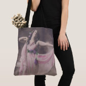  elegantie in roze bloemenjurk tote bag (Dichtbij)