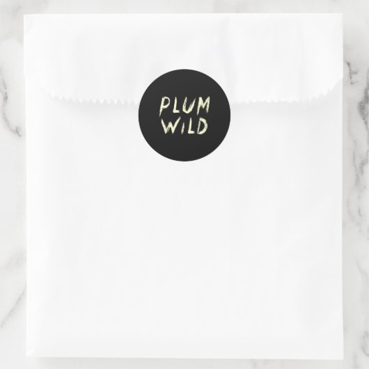 Elegantly Plum Wild Explorer Of Adventures  Ronde Sticker (Tas)