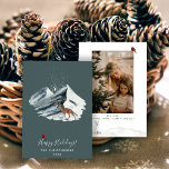 Elegent Kerstmis Winter Mountain Scene Foto Feestdagenkaart<br><div class="desc">Een elegante kerst besneeuwde bergscène versierd met de vereerde rendieren en rode kardinaalvogel. Pas eenvoudig uw persoonlijke gegevens aan samen met uw favoriete foto. Een ideale Happy Holiday wenst familie en vrienden dit seizoen.</div>