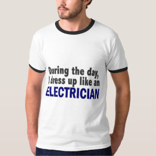 elektricien tijdens de dag t-shirt