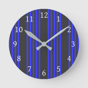 Elektrisch blauw en houtskool met vijf strippen ronde klok