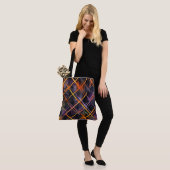 Elektrisch web - een Halloween-raster in beweging Tote Bag (Op model)