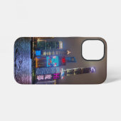 Elektrische dromen - Futuristische Shanghai Skylin iPhone Hoesje (Achterkant horizontaal)